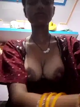 Snapshot of Payel_1 chatting on April 5, 5:32 pm Payel 1 online show from April 5, 5:32 pm