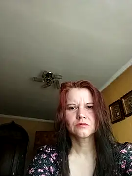 Snapshot of VeronikaLogan chatting on June 5, 7:03 am VeronikaLogan online show from June 5, 7:03 am