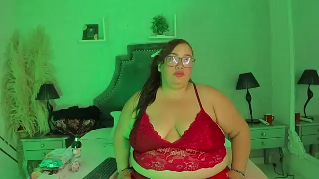 AbbyRogers1 online show from May 12, 3:47 am