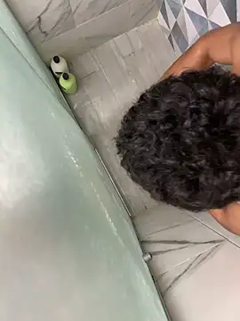 arthur22centim online show from April 2, 7:44 pm