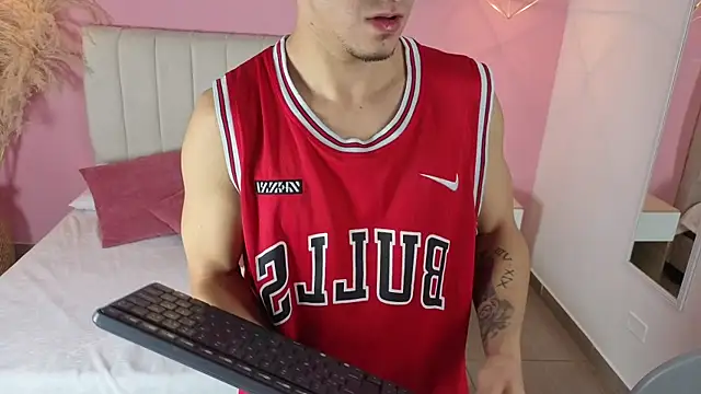 jhan vassilis online show from April 1, 1:41 pm