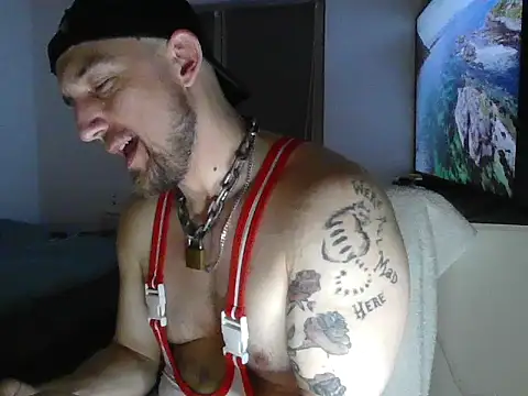 Snapshot of gymbunnybgd chatting on April 1, 1:28 am gymbunnybgd online show from April 1, 1:28 am