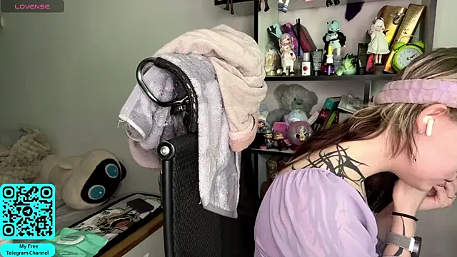 MadalynNosel online show from June 6, 7:02 am