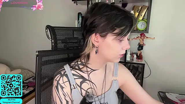 MadalynNosel online show from June 12, 7:07 am