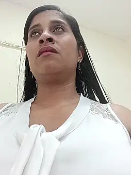 SofiaMendez1  online show from June 20, 6:00 pm
