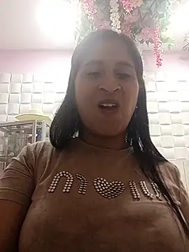 SofiaMendez1  online show from June 24, 1:43 pm