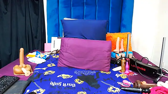 Freakyslut-39 online show from June 10, 1:32 pm