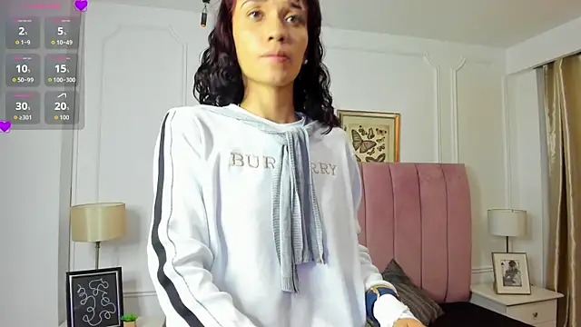 Snapshot of Alexa_fox669 chatting on June 12, 1:10 pm Alexa fox669 online show from June 12, 1:10 pm