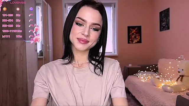 Snapshot of PlayfulLea chatting on April 13, 7:14 am PlayfulLea online show from April 13, 7:14 am