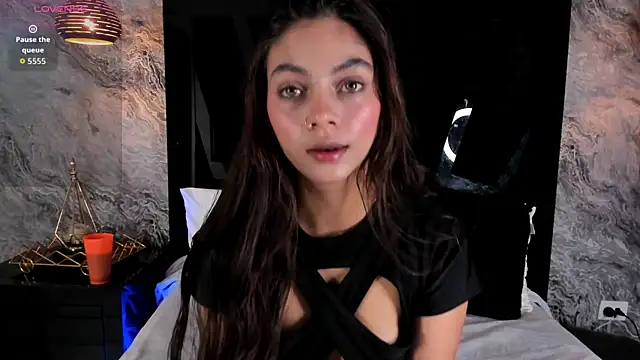 Kendall Rous  online show from June 13, 1:42 pm