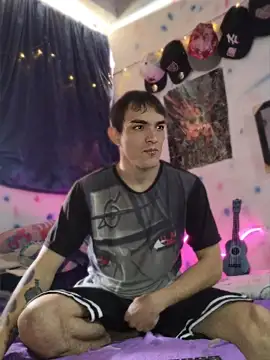 Snapshot of ThePrinz_maykiin chatting on April 3, 9:57 pm ThePrinz maykiin online show from April 3, 9:57 pm