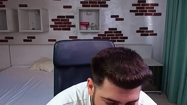 DaxGreer online show from June 8, 4:13 am