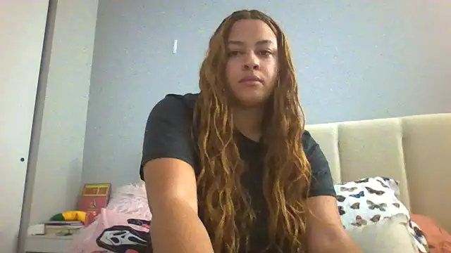 Snapshot of madzbailey chatting on April 21, 3:17 pm madzbailey online show from April 21, 3:17 pm