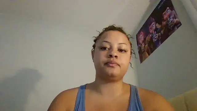 Snapshot of madzbailey chatting on July 1, 2:13 am madzbailey online show from July 1, 2:13 am