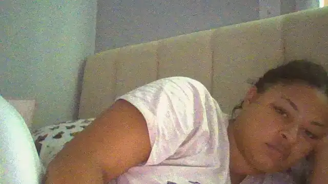 Snapshot of madzbailey chatting on July 6, 12:57 pm madzbailey online show from July 6, 12:57 pm