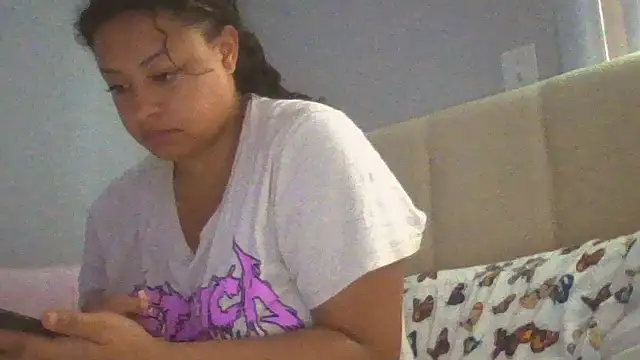 Snapshot of madzbailey chatting on July 6, 3:03 pm madzbailey online show from July 6, 3:03 pm