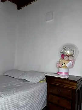 Paulina 06 online show from June 15, 7:49 pm