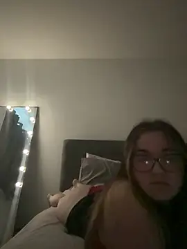 Filthy-Ella69 online show from April 5, 5:32 pm