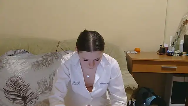 JessicaHolland1 online show from April 25, 7:33 pm