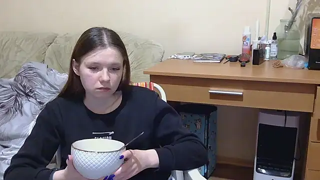 JessicaHolland1 online show from May 1, 8:35 pm