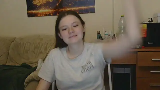 JessicaHolland1 online show from June 4, 5:30 pm