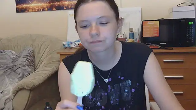 JessicaHolland1 online show from June 26, 5:50 pm
