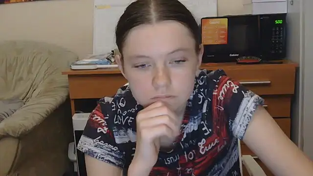 JessicaHolland1 online show from July 13, 5:49 pm
