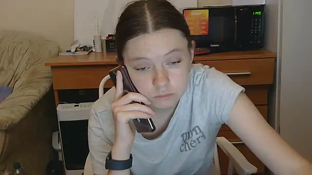 JessicaHolland1 online show from July 14, 5:40 pm