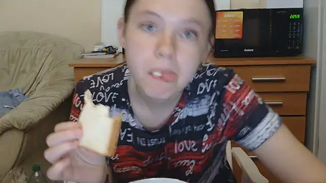 JessicaHolland1 online show from July 18, 6:01 pm