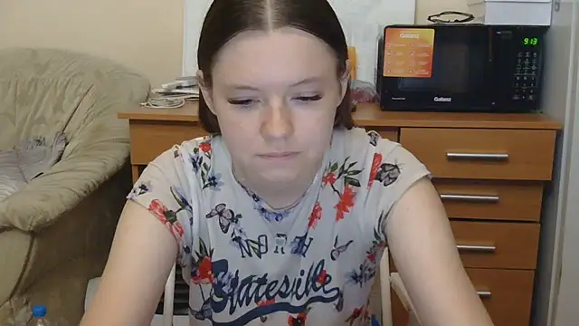 JessicaHolland1 online show from August 1, 5:56 pm