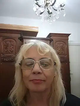 MatureElegantWidow online show from June 14, 9:17 pm