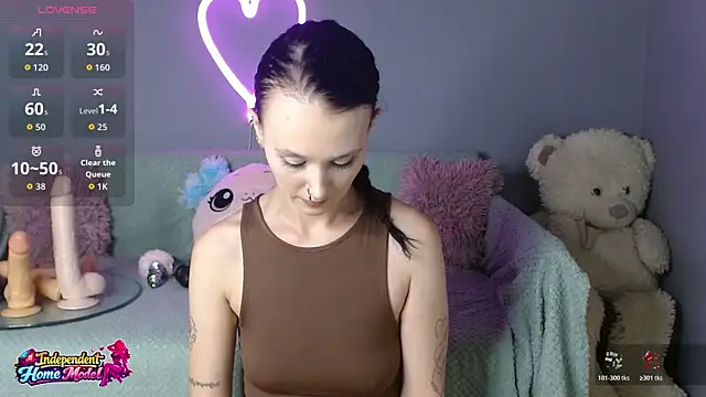 Bea doll online show from July 8, 10:25 pm