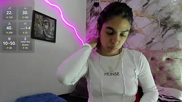 Kim strawberry online show from April 4, 8:50 pm