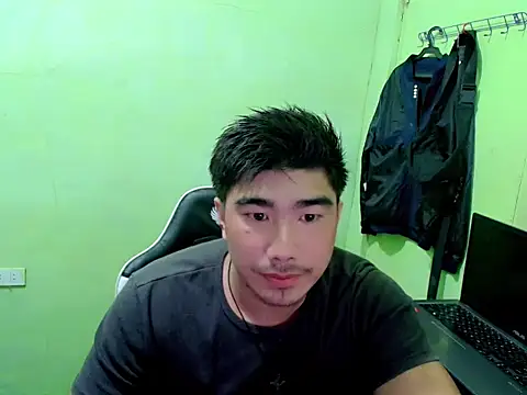 Snapshot of Hunkfireman chatting on May 27, 11:57 pm Hunkfireman online show from May 27, 11:57 pm