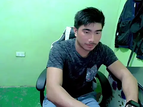 Snapshot of Hunkfireman chatting on June 6, 12:38 am Hunkfireman online show from June 6, 12:38 am
