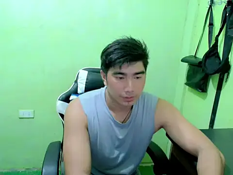 Snapshot of Hunkfireman chatting on June 12, 12:42 am Hunkfireman online show from June 12, 12:42 am