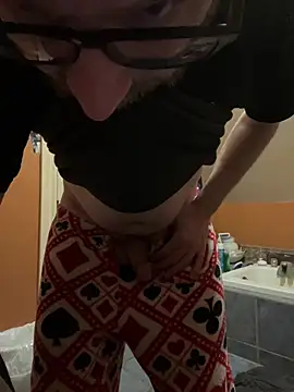 mobydick77 online show from April 3, 5:38 am