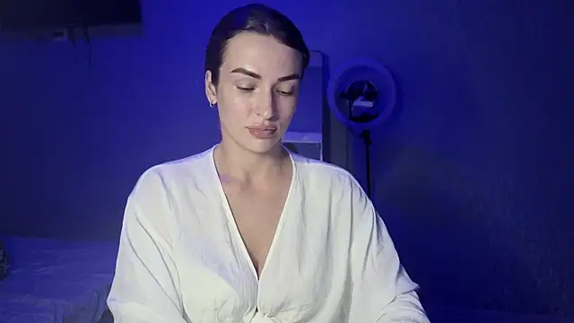 Kira  love1 online show from June 22, 9:01 pm