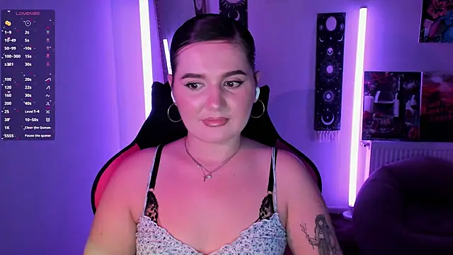 SourCherry   online show from June 20, 7:16 pm