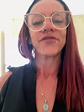 Snapshot of depildeluxo chatting on July 28, 4:50 pm depildeluxo online show from July 28, 4:50 pm
