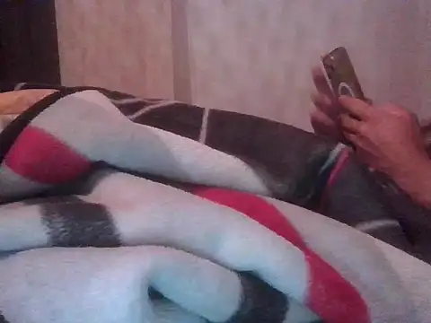 CamruA online show from April 4, 7:50 am