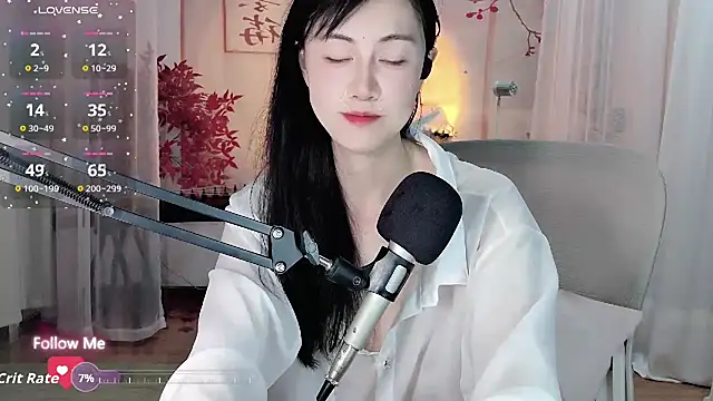 noomi-1111 online show from July 24, 2:15 pm