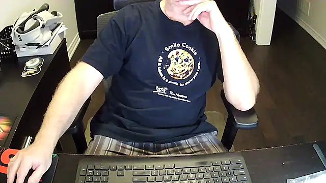 Shalun2000 online show from May 25, 3:12 am