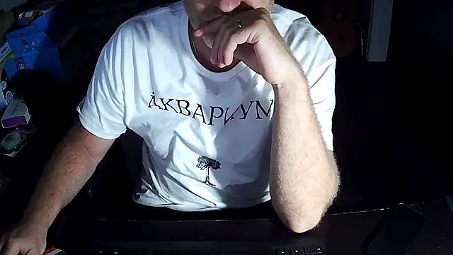 Snapshot of Shalun2000 chatting on June 29, 3:13 am Shalun2000 online show from June 29, 3:13 am