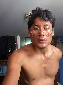 Snapshot of cachero0224 chatting on April 3, 7:12 pm cachero0224 online show from April 3, 7:12 pm