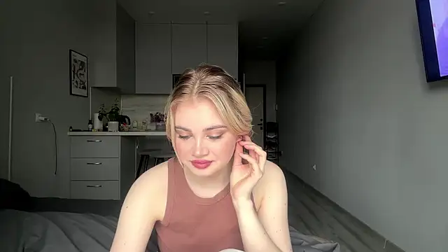 kirtova  online show from April 21, 9:04 am