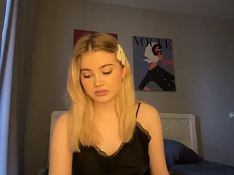 Snapshot of kirtova_ chatting on July 12, 3:25 pm kirtova online show from July 12, 3:25 pm