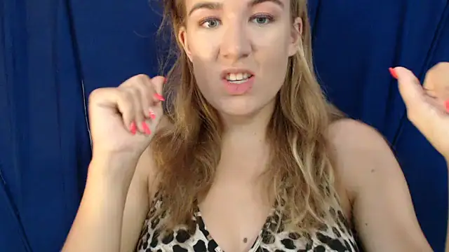 Yennyloves online show from June 26, 10:41 am