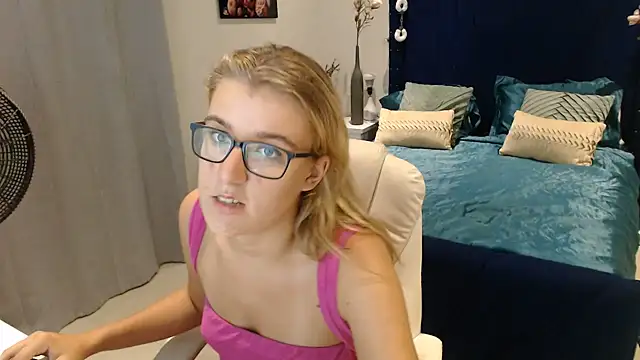 Yennyloves online show from July 25, 12:20 am