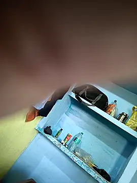 Snapshot of ukbdsha12 chatting on April 6, 10:38 am ukbdsha12 online show from April 6, 10:38 am